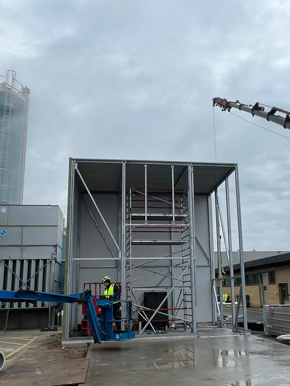 Teknikbygning til isvandsanlæg